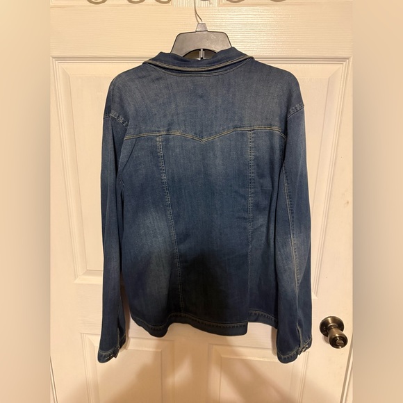 Democracy Blue Denim Jacket with Contrast Stitching - Picture 3 of 6